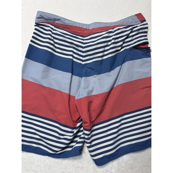 Patagonia Men's Wavefarer 19" Boardshorts - Waist 34” 10.5 Inseam - Picture 3 of 4